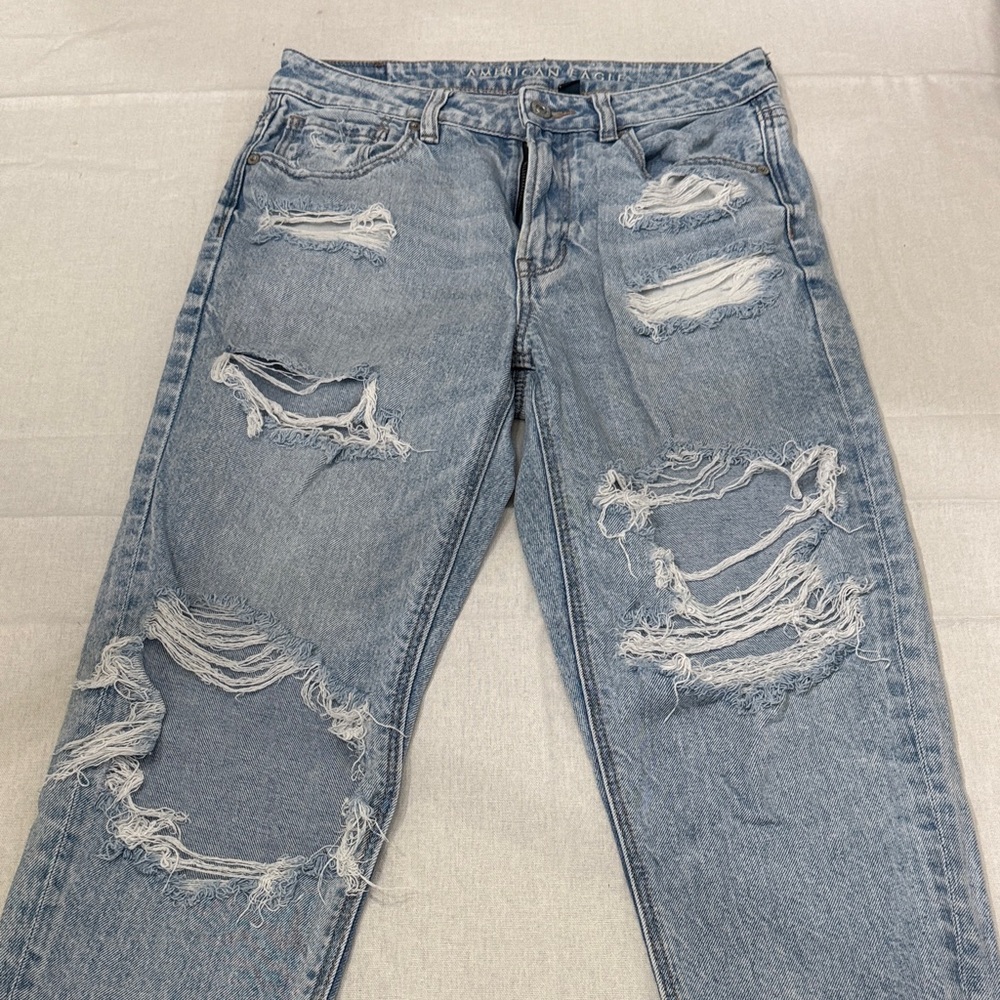 American Eagle Outfitters Light Blue Distressed Women's Jeans